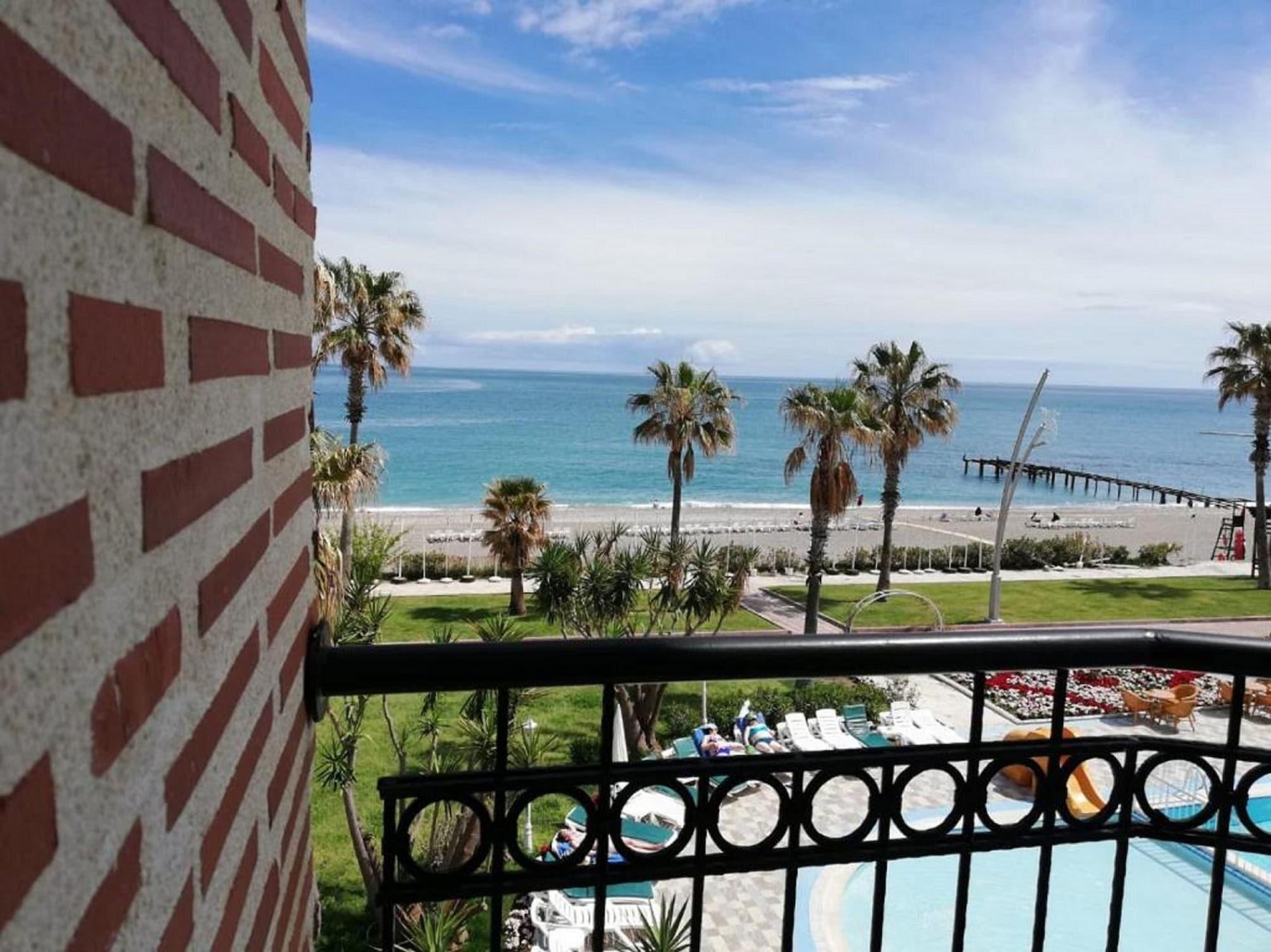 Labada Beach Hotel Çamyuva Zewnętrze zdjęcie