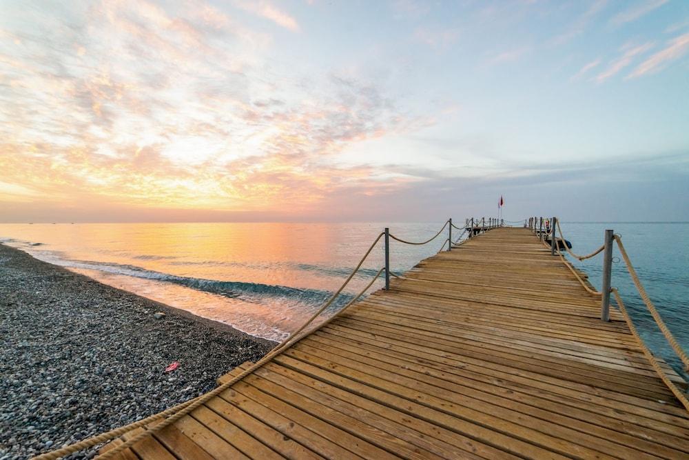 Labada Beach Hotel Çamyuva Zewnętrze zdjęcie